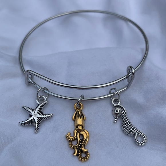 Brand New! Handmade! Adjustable Charm Bangle Bracelet! - Picture 5 of 5